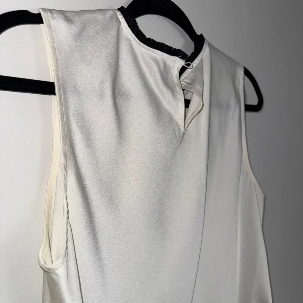 J. Crew 365 White Black Trim Sleeveless Shell Top Women's Size‎ Medium